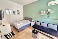 Lolas-STUDIO-Living-Room2